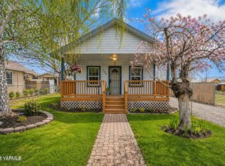103 E Bartlett Ave, Selah, WA 98942