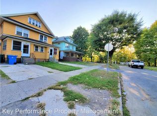 15 Carthage Dr, Rochester, NY 14621