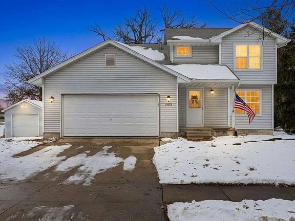 2nd image of 1505 Rock Island Dr