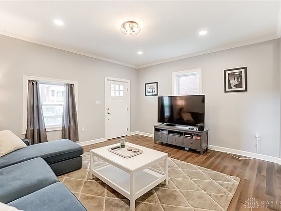 3rd image of 5139 Silver St
