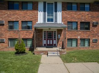 23230 Deanhurst St, Clinton Twp, MI 48035