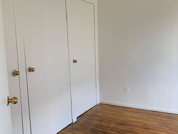 3rd image of 776 Mace Ave #4