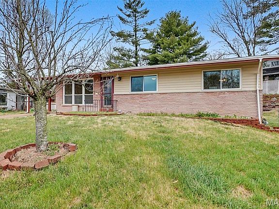 2nd image of 9639 Crestfield Ln