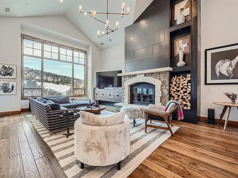 109 Juniper Trl — Photo 1