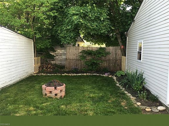 3rd image of 1035 Elmwood Ave