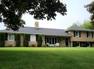 5728 Leete Rd, Lockport, NY 14094