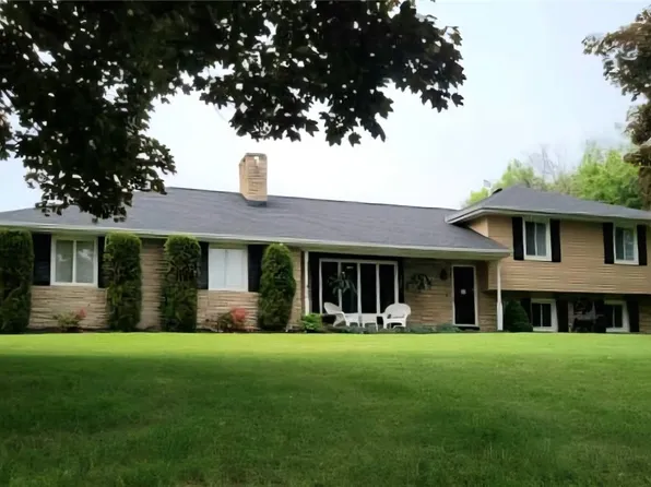 5728 Leete Rd, Lockport, NY 14094