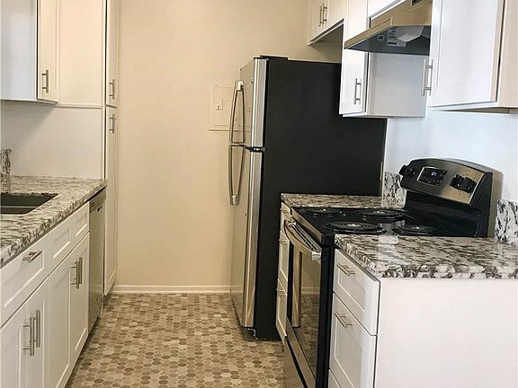 2nd image of 5460 White Oak Ave Unit E331