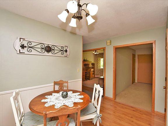 4th image of 3146 171st Ave NE