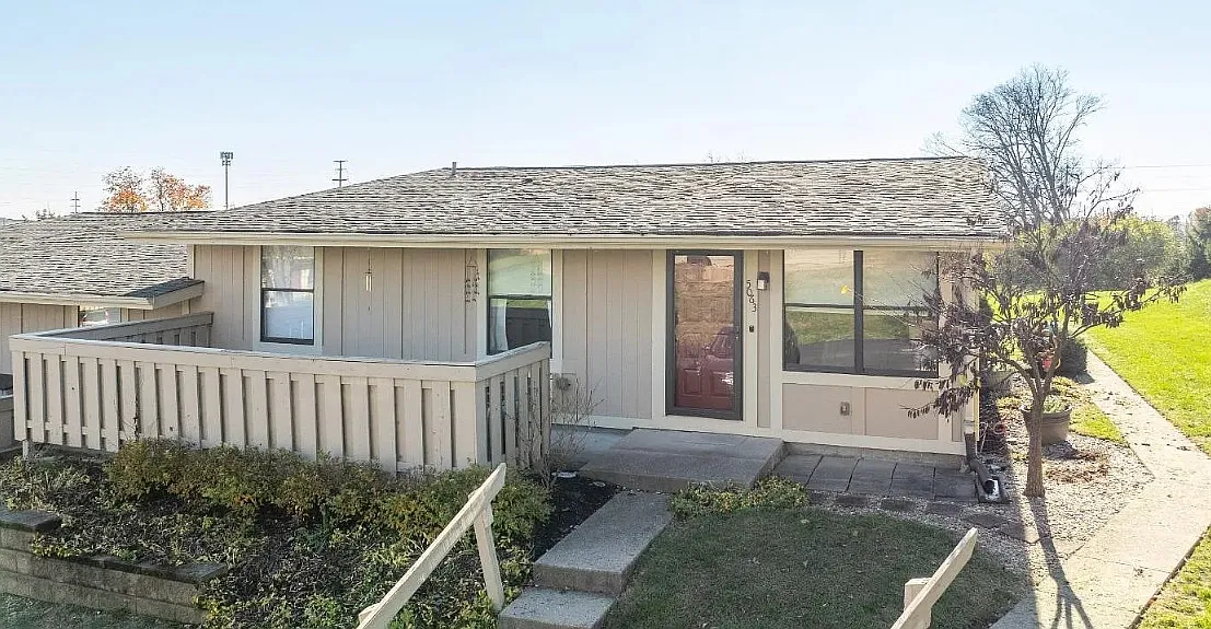2 bed, 864 sqft, $1,450 — Photo 3