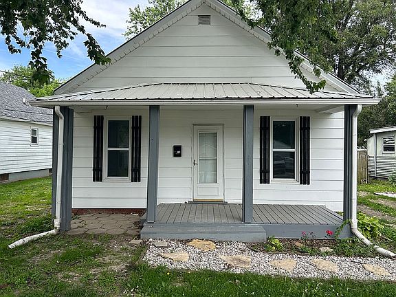2nd image of 718 Harrison St