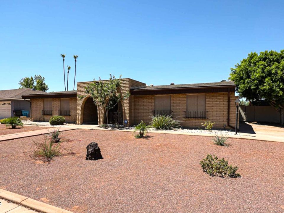1st image of 4135 W BERYL Avenue