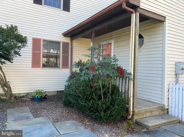100 Jl Thompson Dr #2A, Oxford, MD 21654