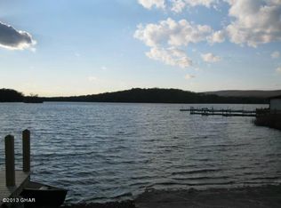 343 Shingle Mill Dr, Drums, PA 18222