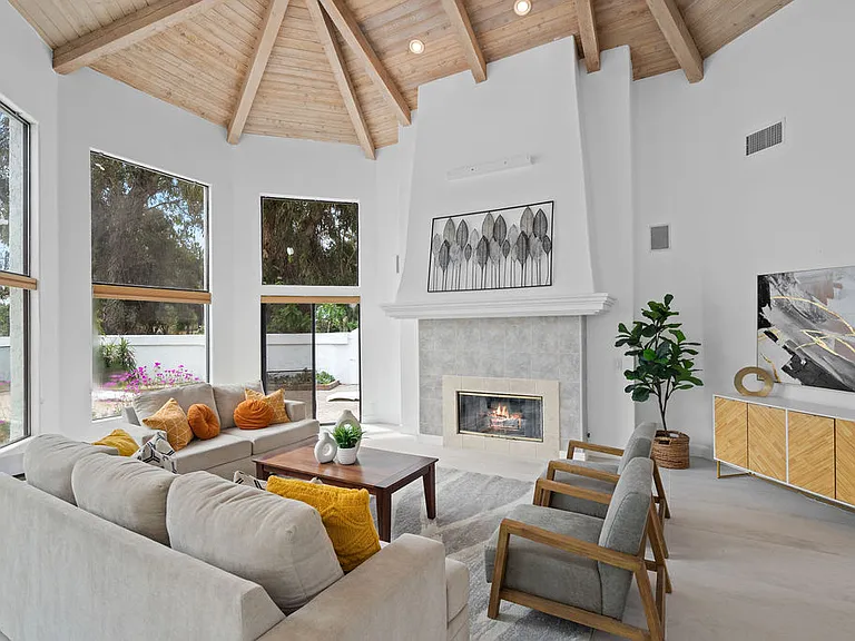 16612 Graham Pl — Photo 2