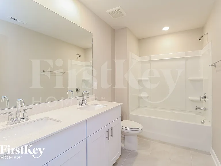 916 Clementine Rd — Photo 16