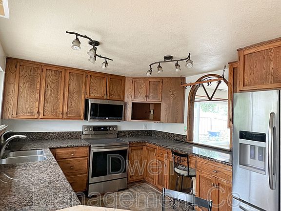 3rd image of 9228 Allano Way