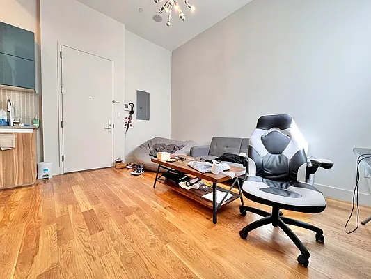 Rented by ERNY LLC | media 2