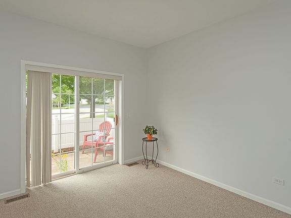 5th image of 73 Conway Ct #73