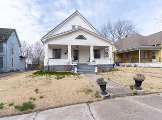 907 Brookfield Ave, Brookfield, MO 64628