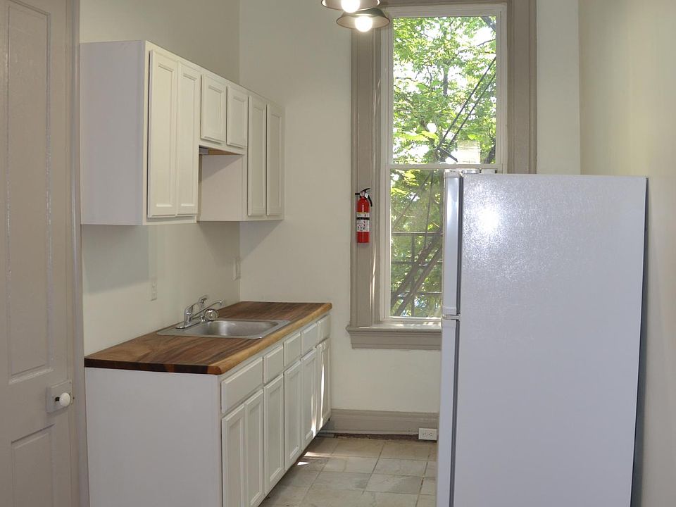 1st image of 539 W McMicken Ave APT 1