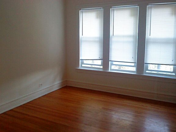 5th image of 6347 N Magnolia Ave #3