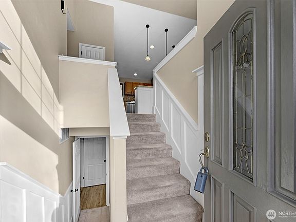 2nd image of 5909 73rd Avenue NE