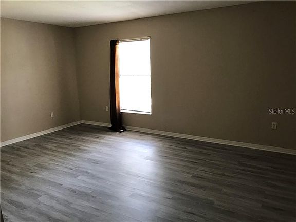 3rd image of 125 Picardy Villa Cir APT 102