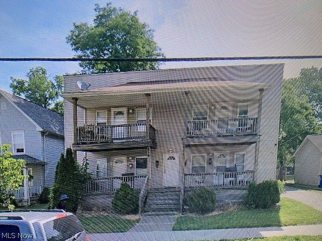 1st image of 819-821 E 93rd St