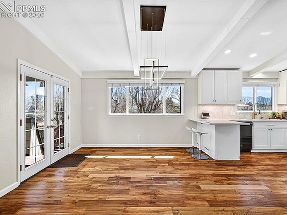 3rd image of 1871 Brookwood Dr