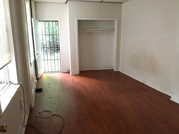 3rd image of 3116 Cecil B Moore Ave