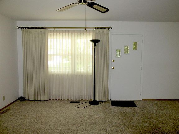 4th image of 2322 Dakota Dr