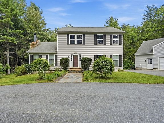 2nd image of 17 Phelps Ln