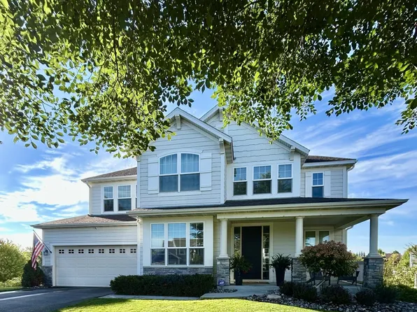 4061 San Vitero Cir, Chaska, MN 55318