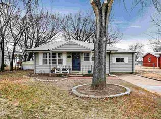 1316 N Olive St, Wellington, KS 67152