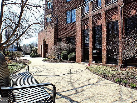 4th image of 100 Severn Ave APT 201