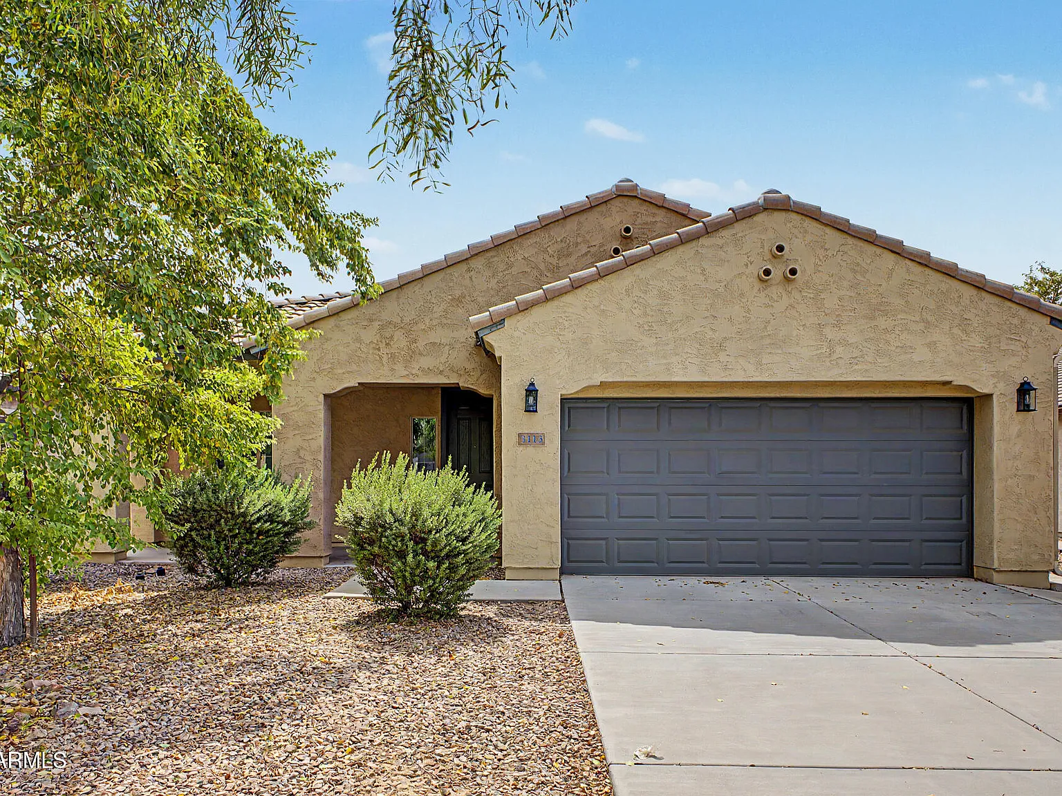 3 bed, 2.0 bath, 2032 sqft, $2,650 — Photo 2