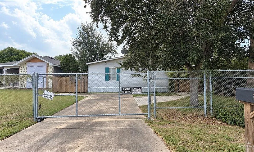 1608 Cypress Dr