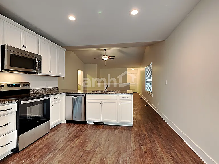1742 E Shadow Dr — Photo 3