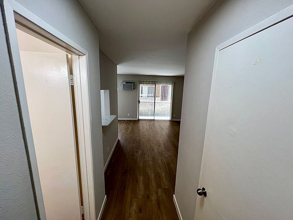 5th image of 401-1 S Hobart Blvd #114