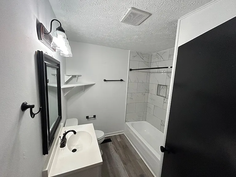 199 E McKinley St #1 — Photo 5