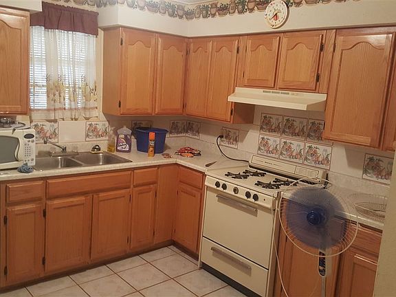 5th image of 321 Murcia Dr