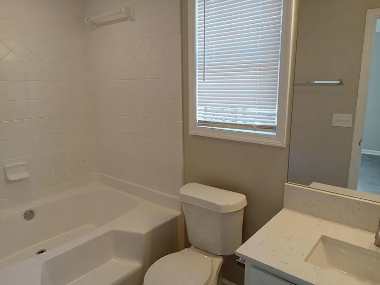 1000 Wehring Ln — Photo 9