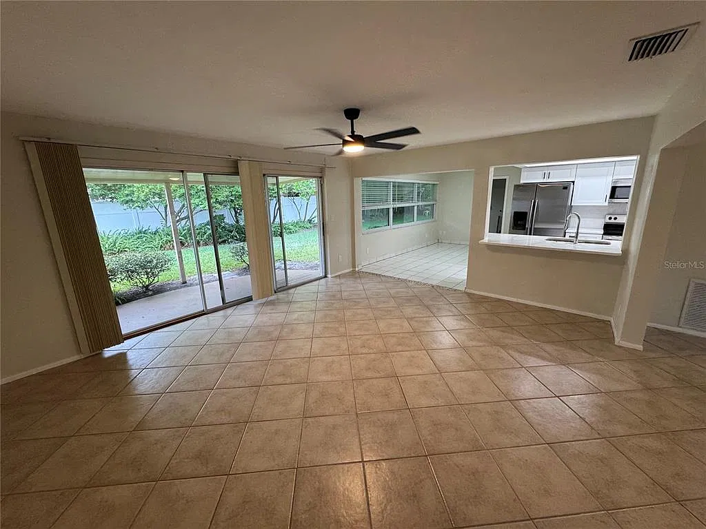 2 bed, 2.0 bath, 1490 sqft, $2,300 — Photo 4
