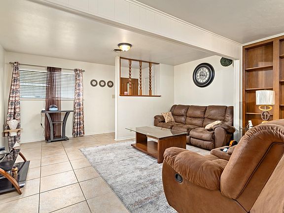 3rd image of 135 Ferndale Ln