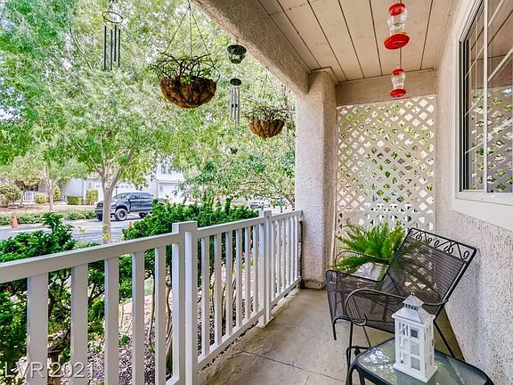 2nd image of 7717 Brilliant Forest St