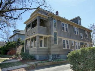 91 4th St #2, Providence, RI 02906