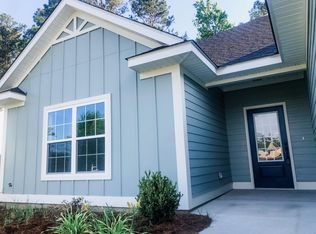 220 Palm Island Dr, Thomasville, GA 31757