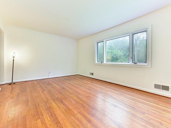 5th image of 6562 Marlo Dr