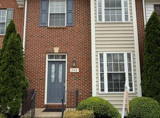 242 Kirby St, Manassas Park, VA 20111